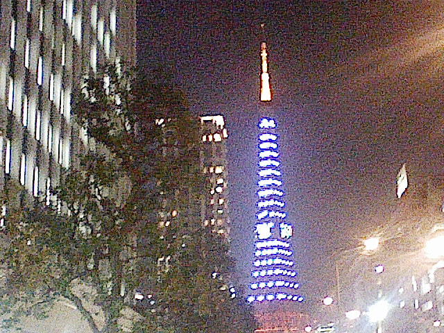 今週の東京タワー、開業５０周年を記念したライトアップ「ダイヤモンドヴェール」